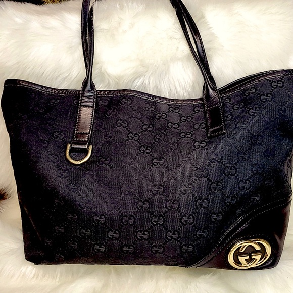 SOLD! Cross listed. GUCCI SIGNATURE GG BRITT LARGER TOTE 100% AUTHENTIC - Picture 5 of 12